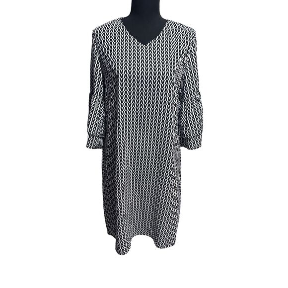 Ayigar Women’s Size M Slip On VNeck Bell Sleeve Dress New - Picture 1 of 12